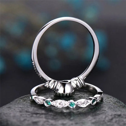 925 Sterling Silver Ring Set with Emerald Zircon Crystals for Women